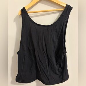 Lululemon cropped top